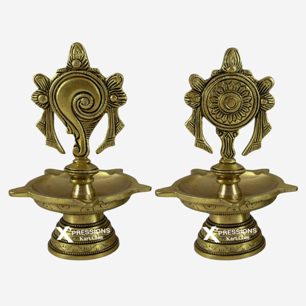 Brass Superfine Shankh And Chakra Dia WIth Minute Carving Details 6 Inches
